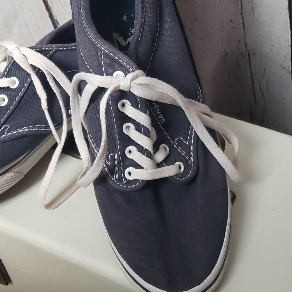 Vans‎ - Picture 3 of 8